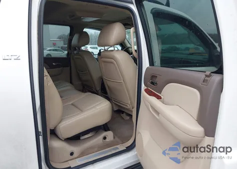 2010 Chevrolet Avalanche 1500 Ltz z USA, uszkodzony, nr VIN 3GNVKGE00AG250943